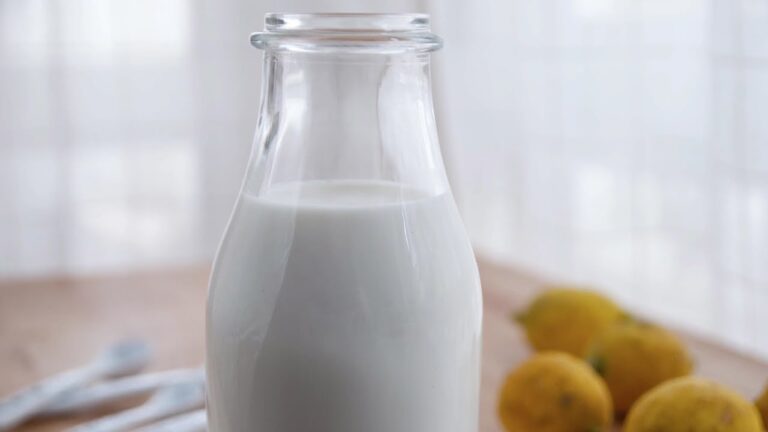 La popularidad del buttermilk se extiende a España: Una delicia láctea tradicional